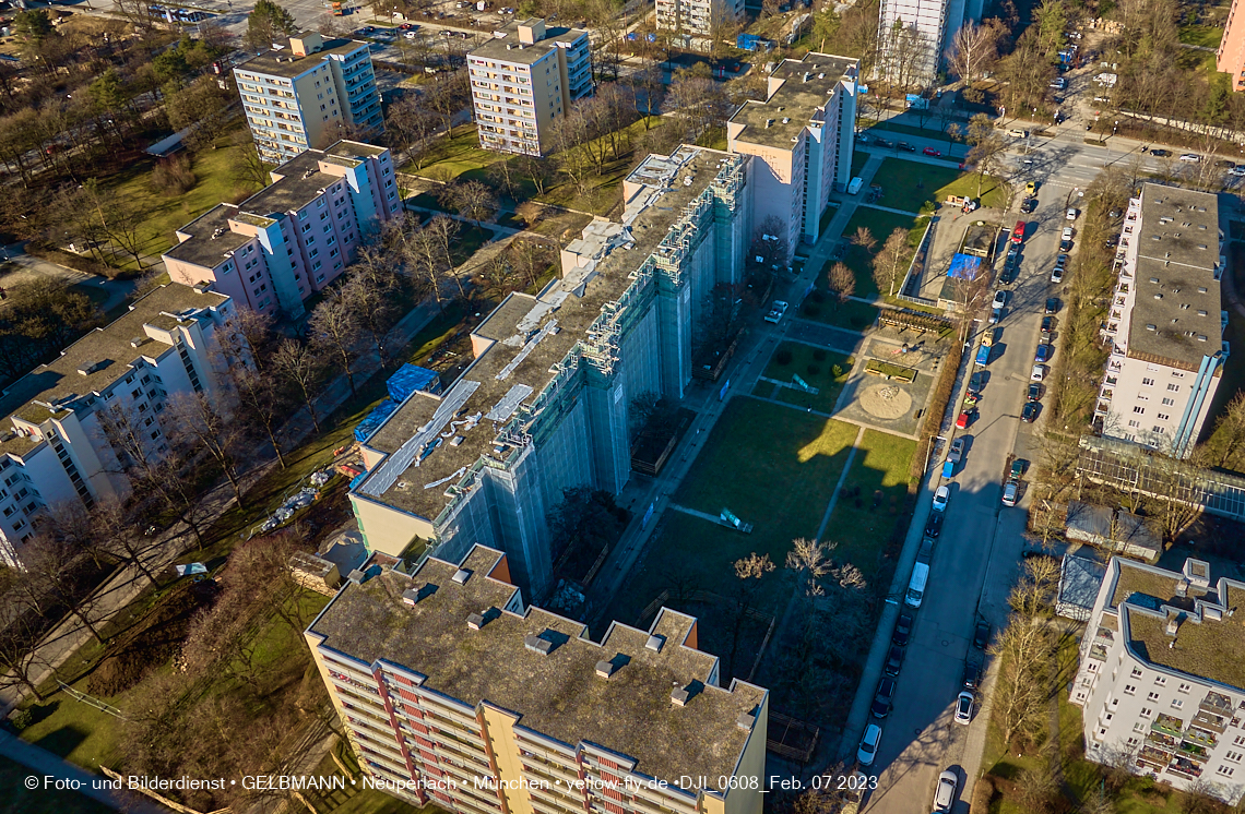 07.02.2023 - Luftbilder von der Sanierung in der Kurt-Eisner-Straße in Neuperlach